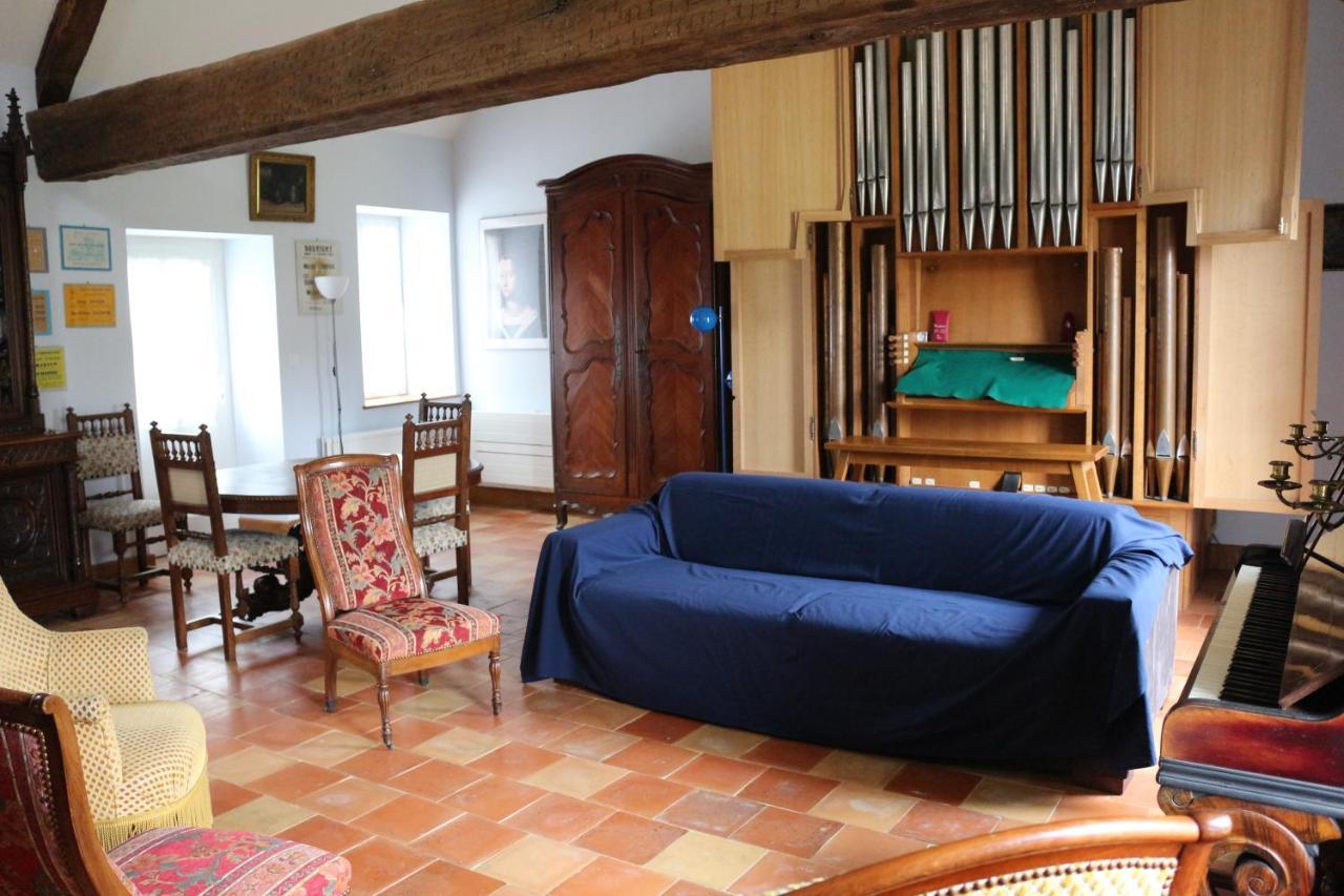 Вилла Chez Celestine Souvigny Экстерьер фото